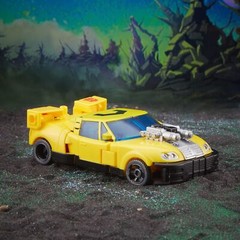 Transformers Toys Legacy Evolution Deluxe Armada Universe Hot Shot Toy, 5.5-i…