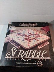 1989 Delux Edition Milton Bradley Scrabble Game Rotating Turntable