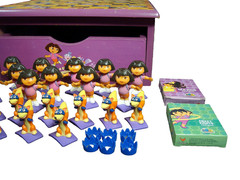 Dora The Explorer Wooden Checkers & Game Chest Dora Swiper Figure Pawns