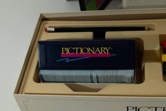 VINTAGE Pictionary Updated for the 90s COMPLETE 1993 Classic Drawing Game #9