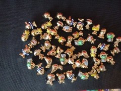 GOLD SERIES Gogos Crazy Bones Lot of 150 PC .Read description