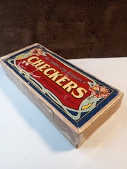 The Embossing Company Checkers Corona 1/18″ Full Set Vintage (Over 80years Old)