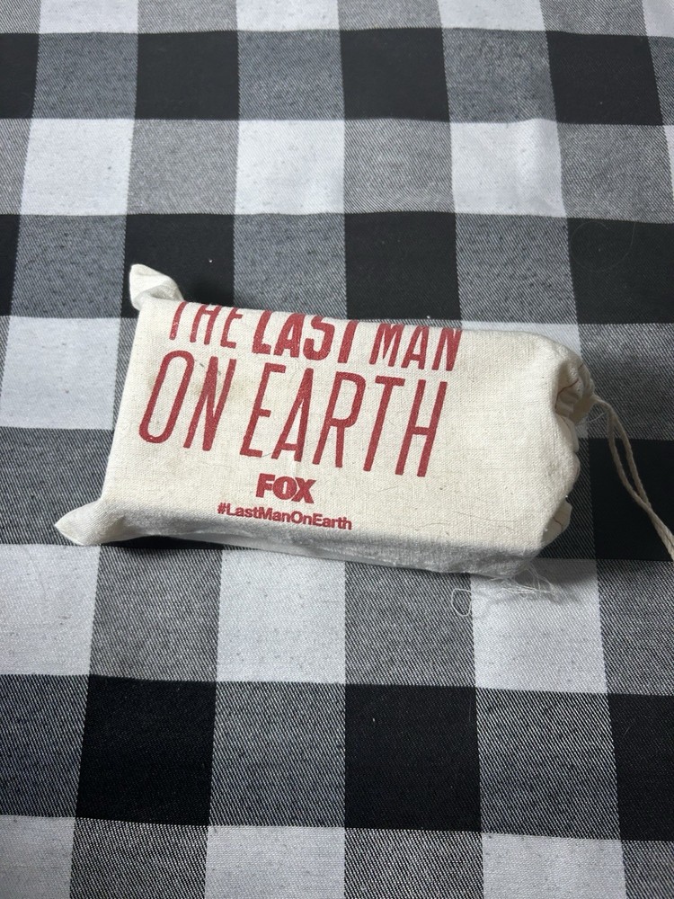 Jenga Style Travel Game /Promo For Last Man On Earth Fox Tv Show 5.5” Set