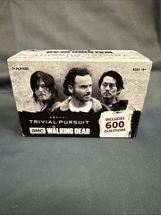 The Walking Dead: Trivial Pursuit Game 2017 AMC USAOPOLY New/Open Box