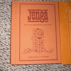 Jenga Vintage Bookshelf Edition