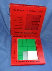 VINTAGE WM. F. DRUEKE & SONS MAGNETIC SQUARE BRAIN TEASE PUZZLE – 1961