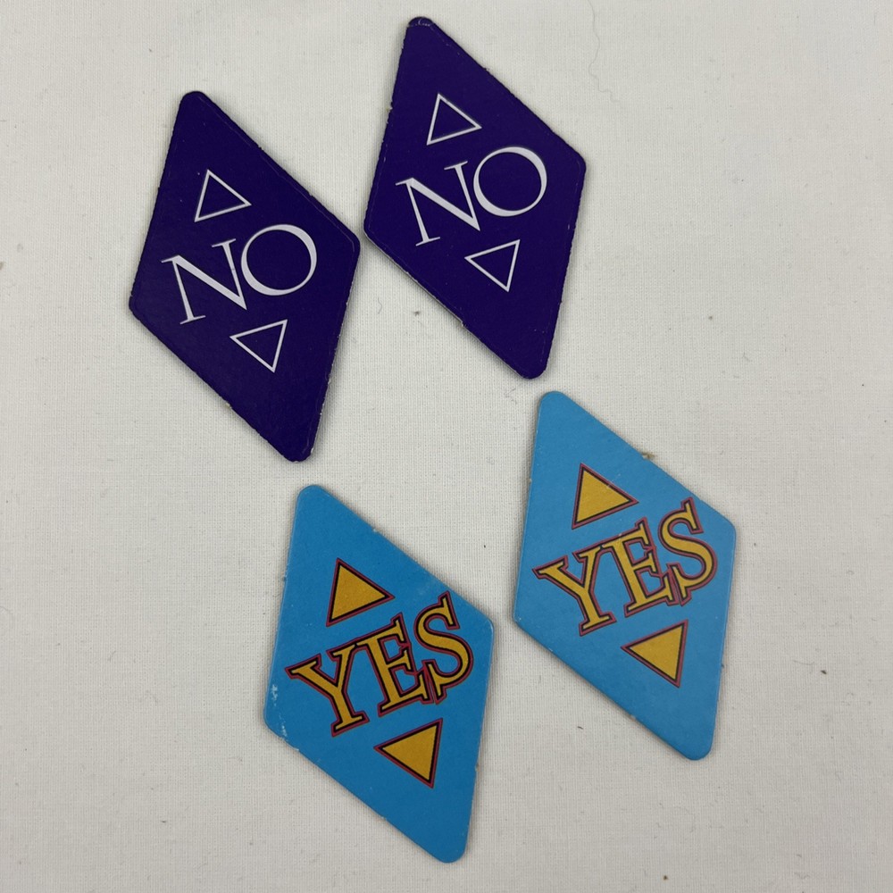 1992 Ask Zandar 4 YES / NO Tokens Game Replacement Pieces Milton Bradley