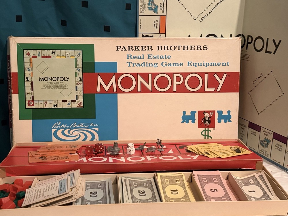 1961 Monopoly Game by Parker Brothers Complete Very Good Condition vintage