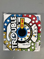 Hasbro Gaming Trouble Board Game for Kids Ages 5 and Up 2-4 Players (Packaging m