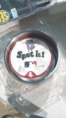 ORIGINAL. BROKEN BOX. PRODUCT IS OK. Masterpieces MLB Unisex-Adult Modern