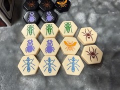 HIVE BOARD GAME BY JOHN YIANNI SMART ZONE GAMES – COMPLETE + TRAVEL BAG GEN42