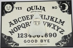 1998 Parker Brothers Glow In The Dark Ouija Board Complete Hasbro Mystifying