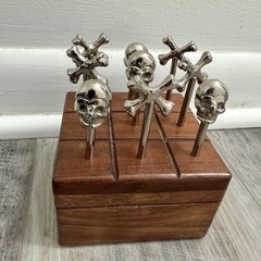 Tic Tac Toe Board Game Wood Box Polished Chrome Metal Skull & Crossbones (RARE)