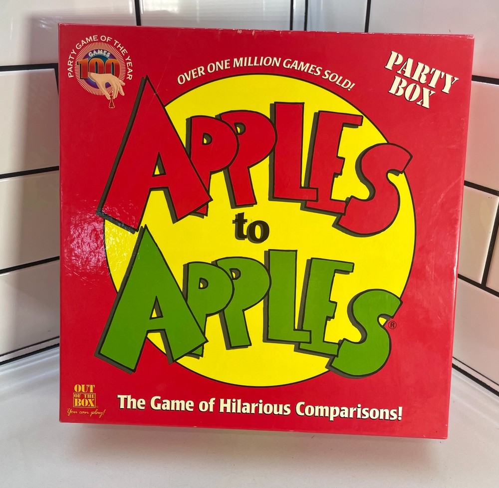 Early 2000s Apples To Apples Game Party Box ( Complete)