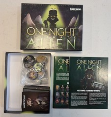 One Night Ultimate Super Hero’s & Alien, 3-10 Players, 14+ (B1-A3)