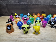 Gogos Crazy Bones Assorted Lot of 40 New Out of Package
