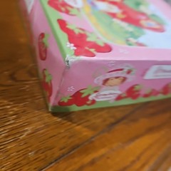 Strawberry Shortcake Strawberryland A Berry Sweet Game RoseArt 2003