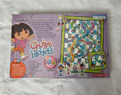2005 Hasbro Chutes and Ladders: Dora the Explorer Edition SEALED