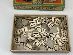 RARE Antique vtg 1930 ANAGRAMS Letter Tile Spelling Game Box