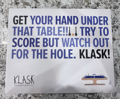 KLASK Magnetic Skill Game Spiel des Jahres 2 Players Age 8+