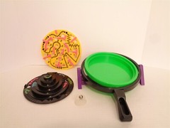 1990 Discovery Toys Maze Master Mountian Madness Tilting Marble Game Complete