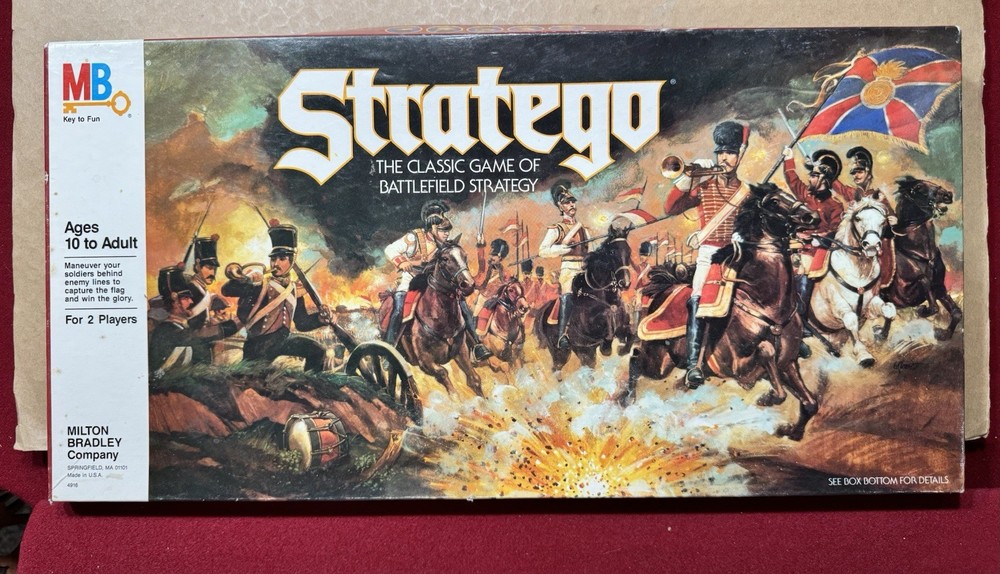 Stratego Battlefield Strategy Board Game Complete 4916 Milton Bradley 1986 Vtg