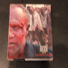 USAopoly Trivial Pursuit The Walking Dead Edition Trivia Card Game 2016 18+ 2+