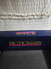 Vintage 1993 Milton Bradley Pictionary Board Game 90s – Great Condition COMPLETE