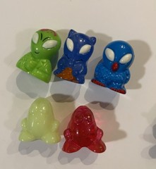 450 Piece Lot – GoGoS CRAZY BONES – Eggy, Aliens, Glitter, Jaws, Clear, Etc