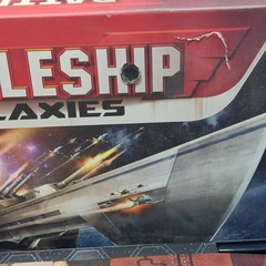 Hasbro 2011 BATTLESHIP GALAXIES Intergalactic Battles Board Game w 20 Ships