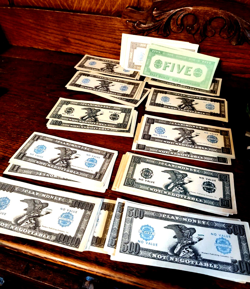 Western Publishing Co Play Money 2 5/8″ X 5 7/8″ Print 2 Sides 1960’s 260+ bills