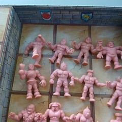 Vintage Mattel M.U.S.C.L.E Mega Match Game 1983 Arena w Figures Box Incomplete