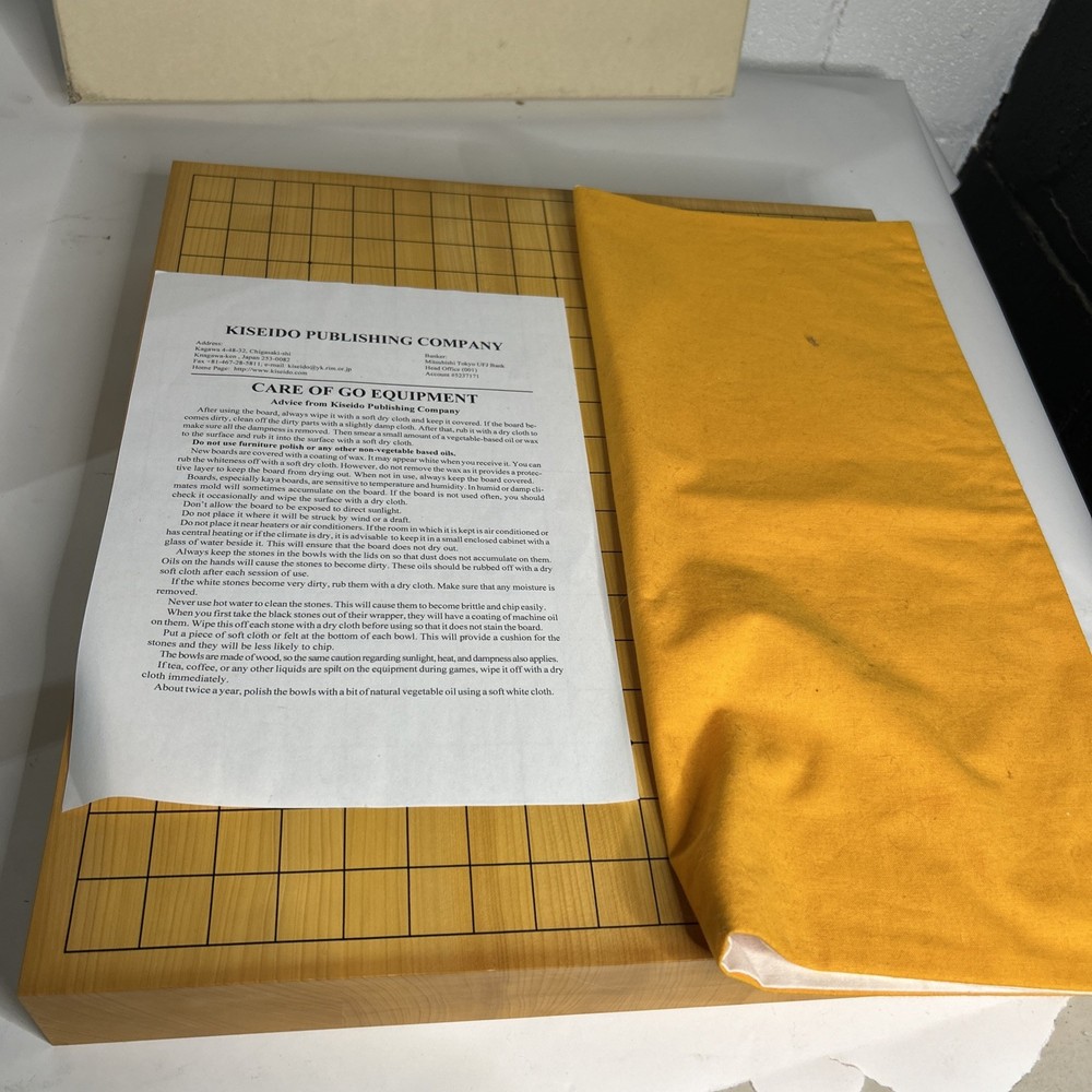 Kiseido Publishing Company Japenese Traditional Kaya Go Board MADE IN JAPAN