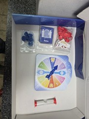 2013 Disney Eye Found It! Wonderforge Board Game ( Complete)