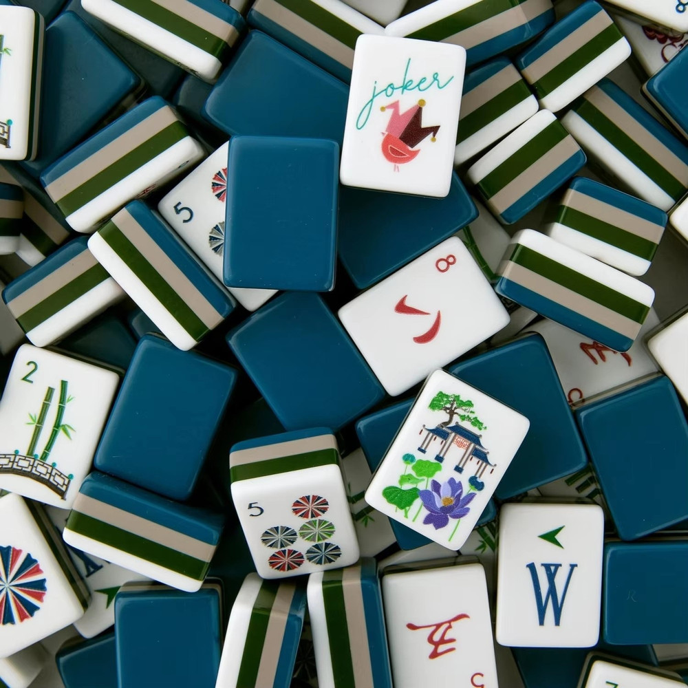 160Pcs 4-Layer Acrylic Dark Blue Carved American Mahjong Set