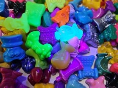 Lot of 100 Random Gogos Crazy Bones ALL gogo’s Lots Of Variety. Lot 4.9.5