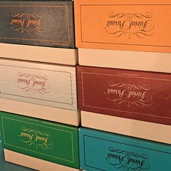 Vintage TRIVIAL PURSUIT “CLASSIC” LOT ~ 3,000 Cards ~ 6 early editions ~ LOOK!