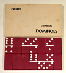 Vintage Puremco MFG. Co. Marblelike Dominoes No. 616 Red Waco TX USA Standard