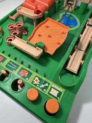 1979 Run Yourself Ragged Tabletop Obstacle Course Game by Toma.