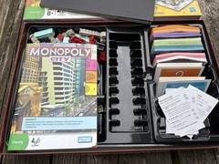 Hasbro Monopoly City Board Game 3D Buildings Electronic Banking Trading Unit