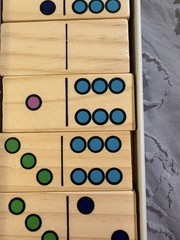 Pinewood Dominoes Intemenos Set of 28 2.75″ MultiColored w/Instructions on Box