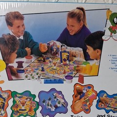 Tyco Games Looney Tunes Smush ‘Em Board Game w/ 4 Dough Cans 1994 MPN 7071