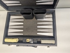 Travel Backgammon Set Portable Case Small Size Complete Vintage Magnetic