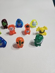 Mixed Lot Of 13 Series 2 Evolution Gogos Crazy Bones Collectible