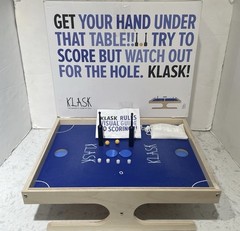 Klask: The Magnetic Game of Skill Complete Buffalo Games Complete Fast shipping