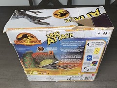 B3 NEW UNO ATTACK JURASSIC WORLD DOMINATION CARD GAME DAMAGED BOX FAMILY NIGHT