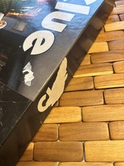 Clue Classic Mystery Board Game Hasbro 2023 Edition 8+ – Completege ,Box Damage