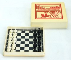 Ukraine Ukrainian USSR Mini Pocket Travel Magnetic Chess Checkers GOOD