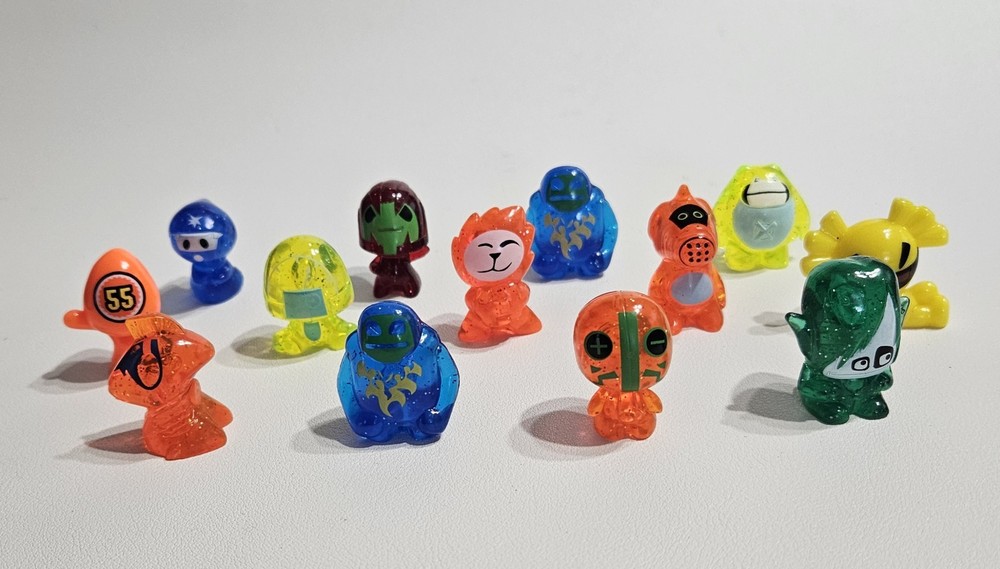 Mixed Lot Of 13 Series 2 Evolution Gogos Crazy Bones Collectible