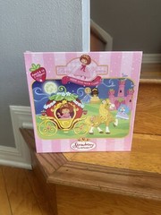 Strawberry Shortcake Berry Princess Hide And Seek Game 2005 2-4 Player Sealed